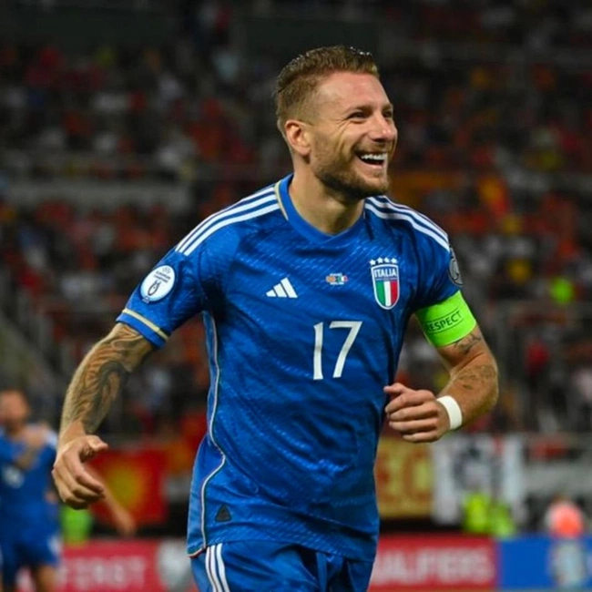 cover image of the auction item