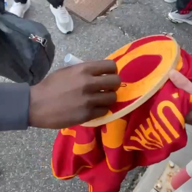 cover image of the auction item