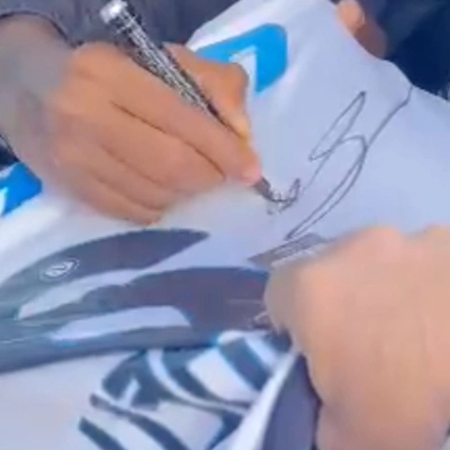 cover image of the auction item