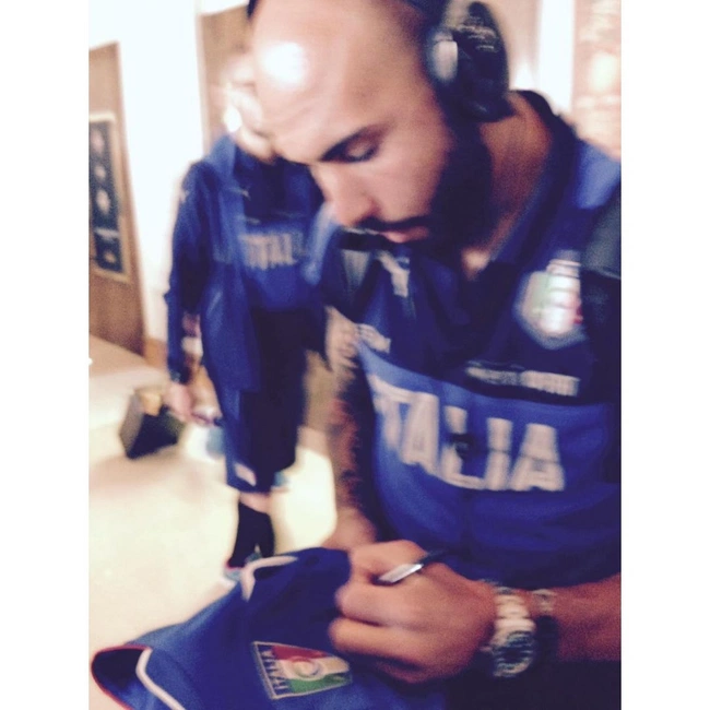 cover image of the auction item