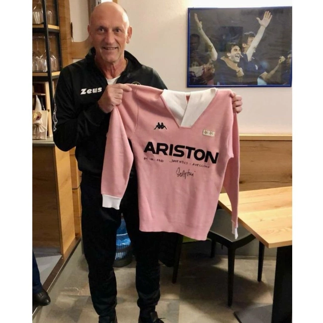 cover image of the auction item