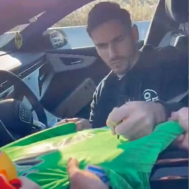 cover image of the auction item