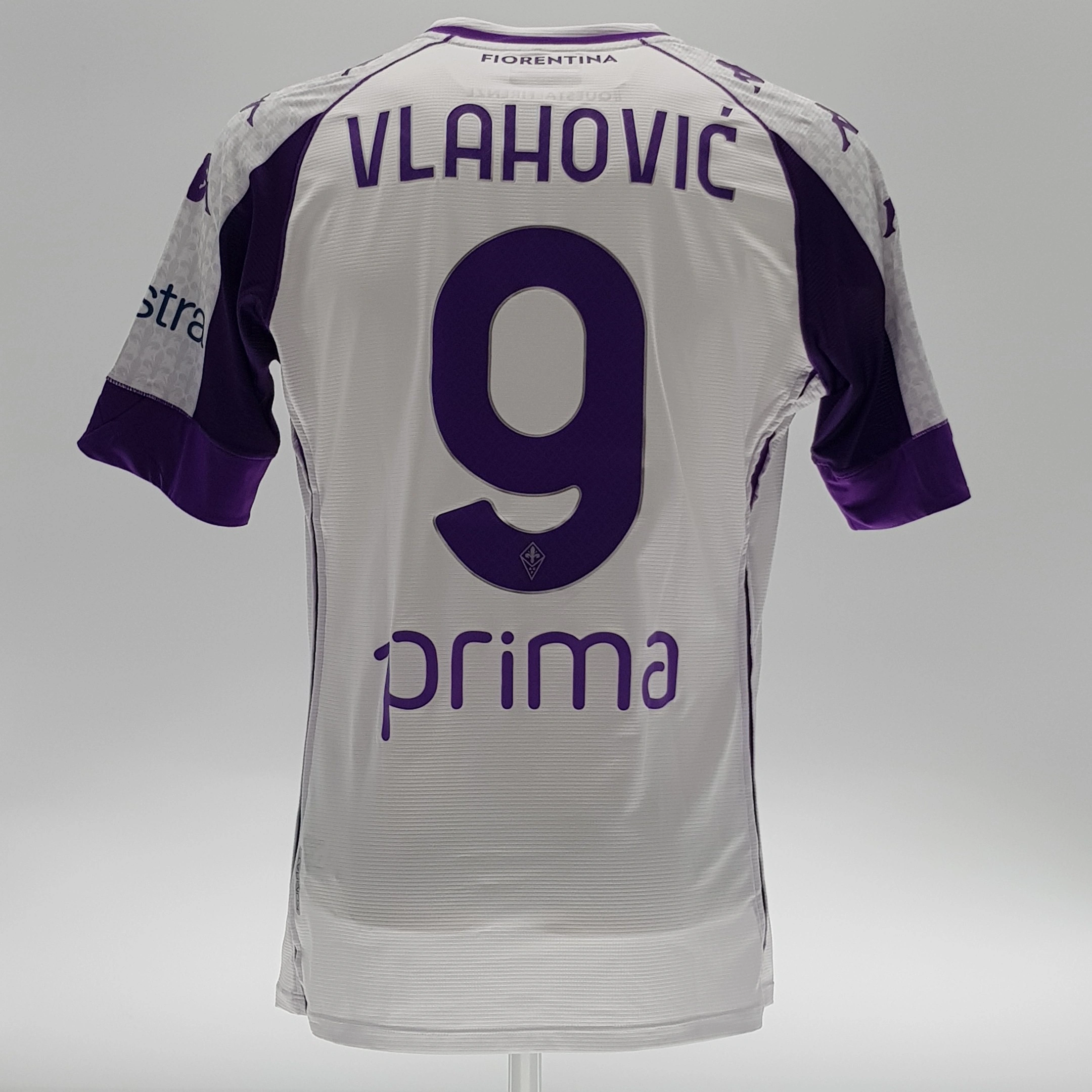 Vlahovic Fiorentina match shirt