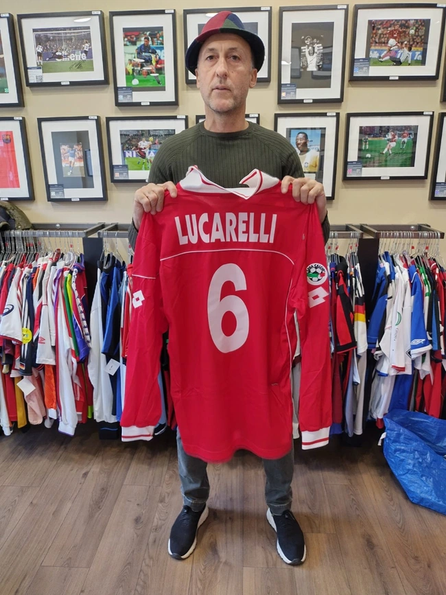 cover image of the auction item