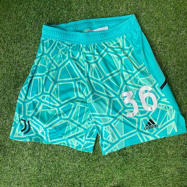 cover image of the auction item