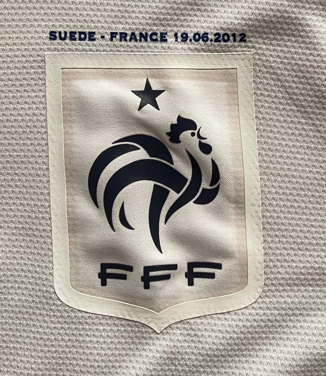 cover image of the auction item