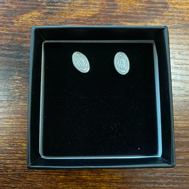 cover image of the auction item