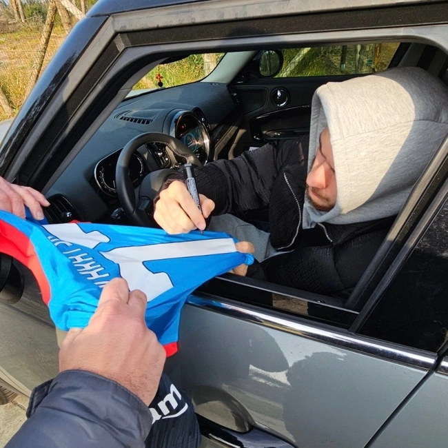 cover image of the auction item