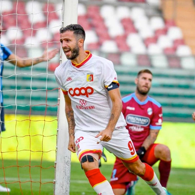 cover image of the auction item