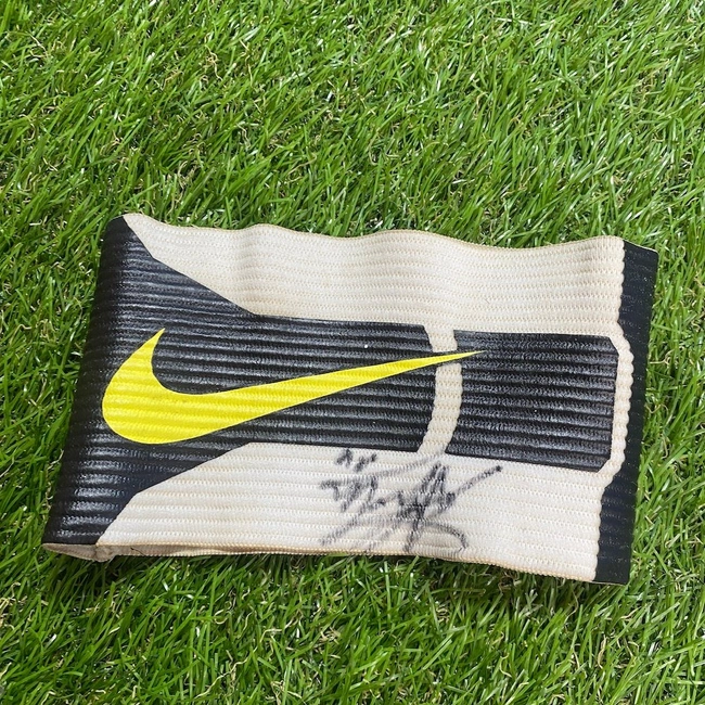 cover image of the auction item